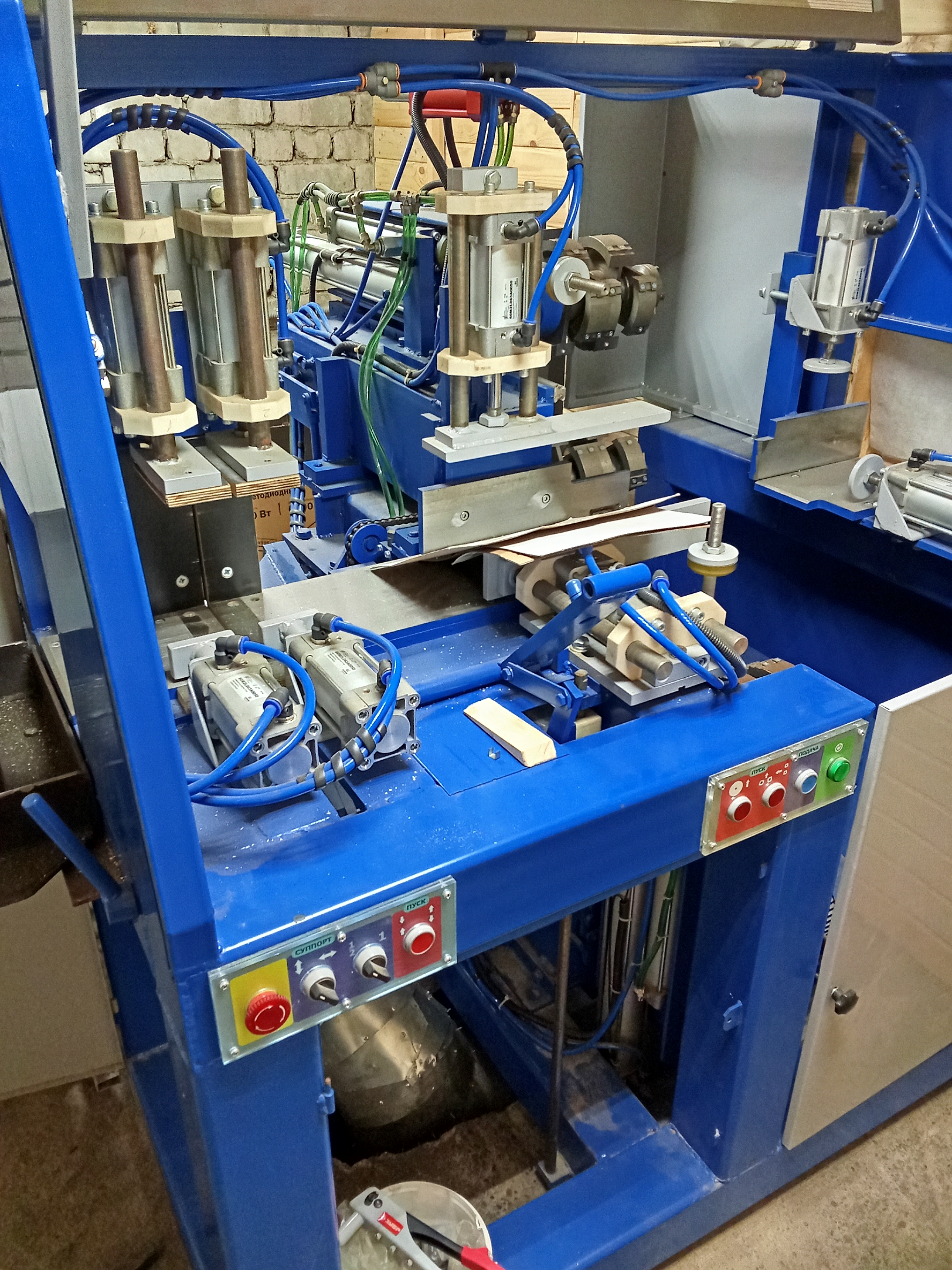 Деревообрабатывающий чашкорезный фрезерный станок ...