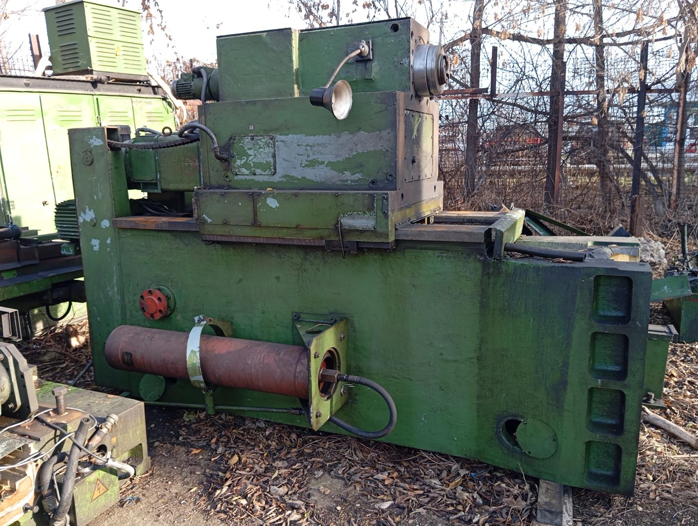 65А60Ф1-11 станок вертикально-фрезерный с крестовым столом, 1991 г.в.