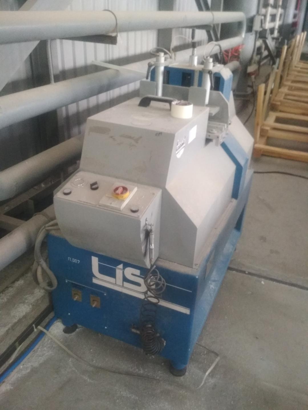 Пила для резки штапика Lisi TX 21, 2007 года выпуска.