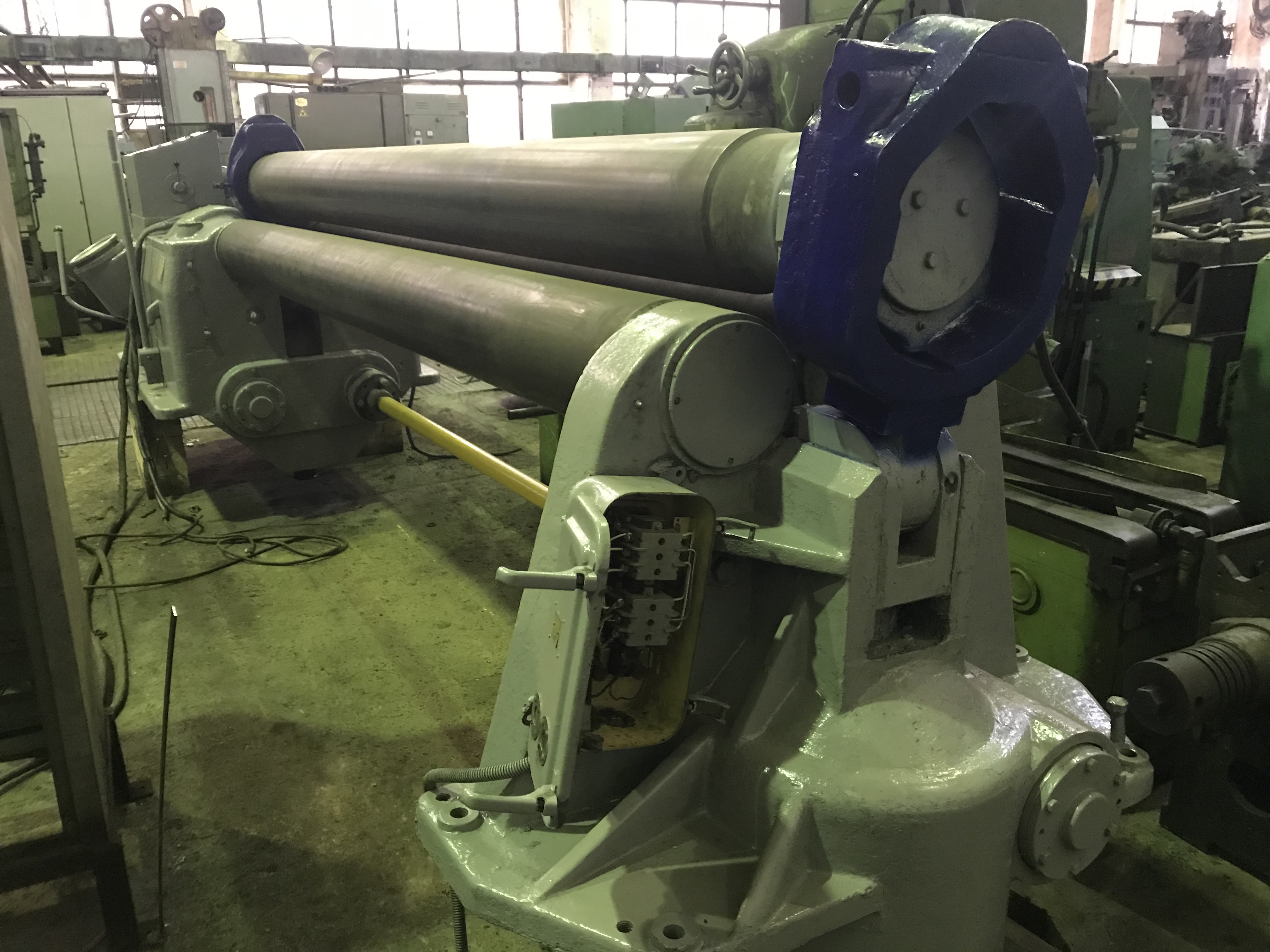 Вальцы листогибочные UBBD 12x3150 трех валковые. С...