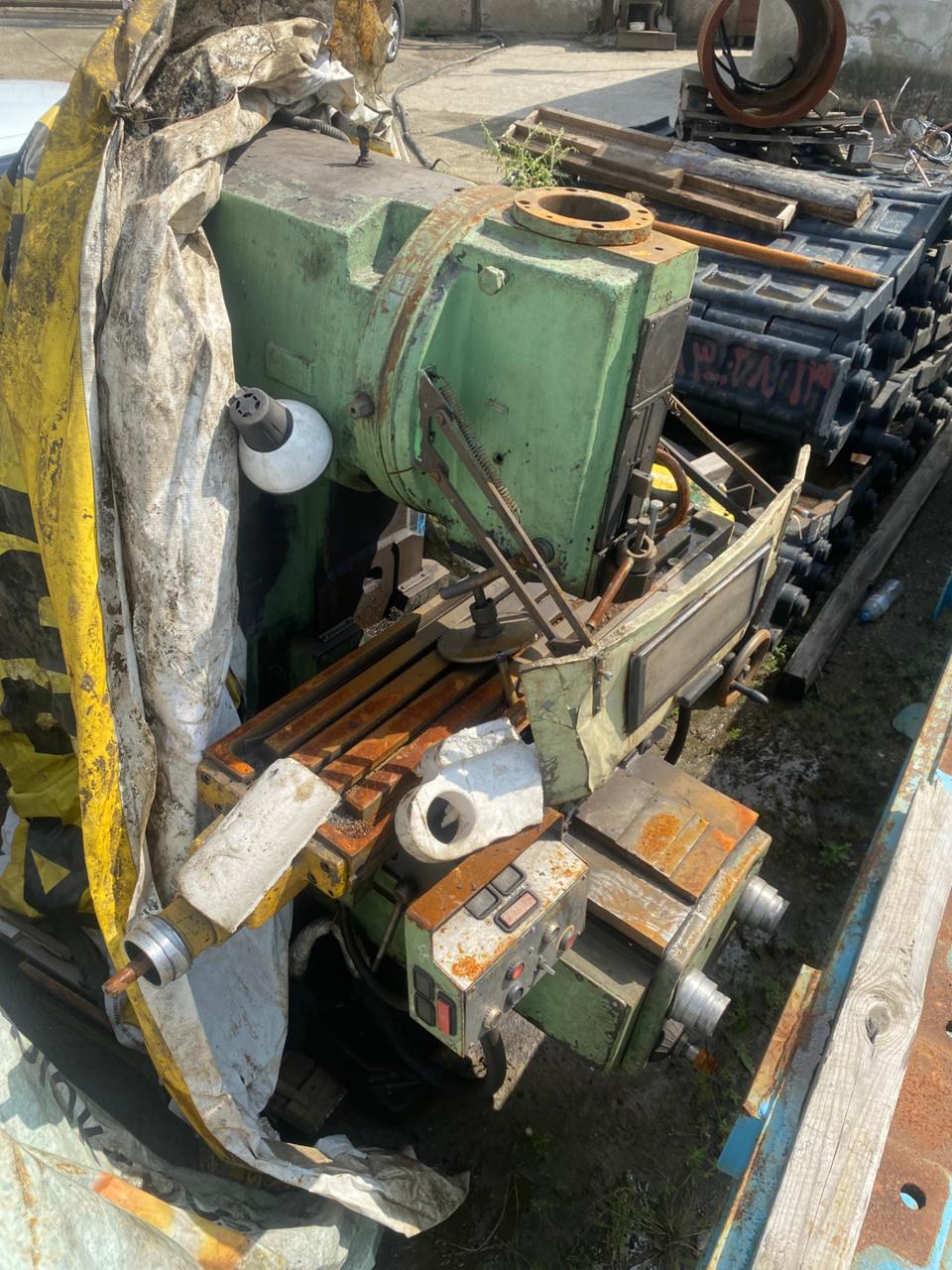 Консольно-фрезерный вертикальный 6Т12-1