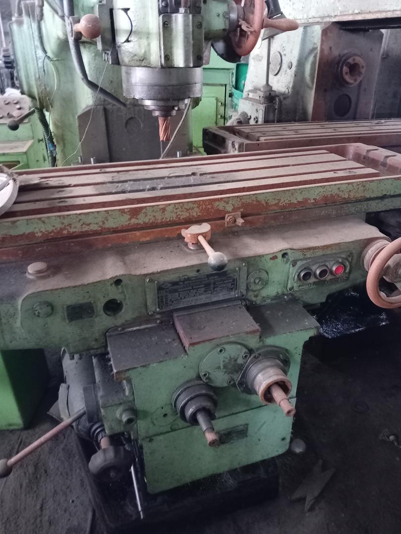 Станок фрезерный  6Н13П, универсальный, 1971 года выпуска.