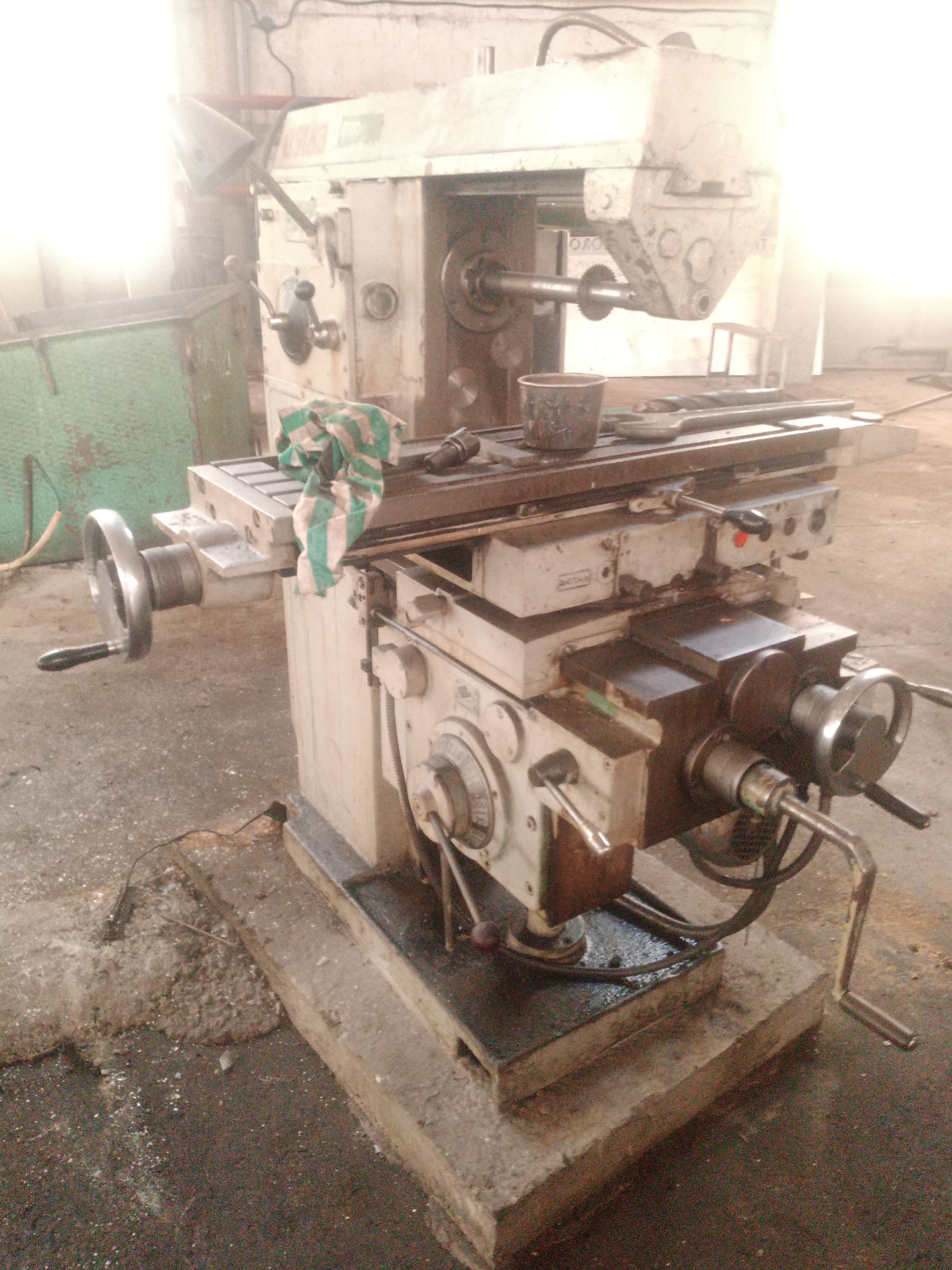 Горизонтально-фрезерный станок 6т80