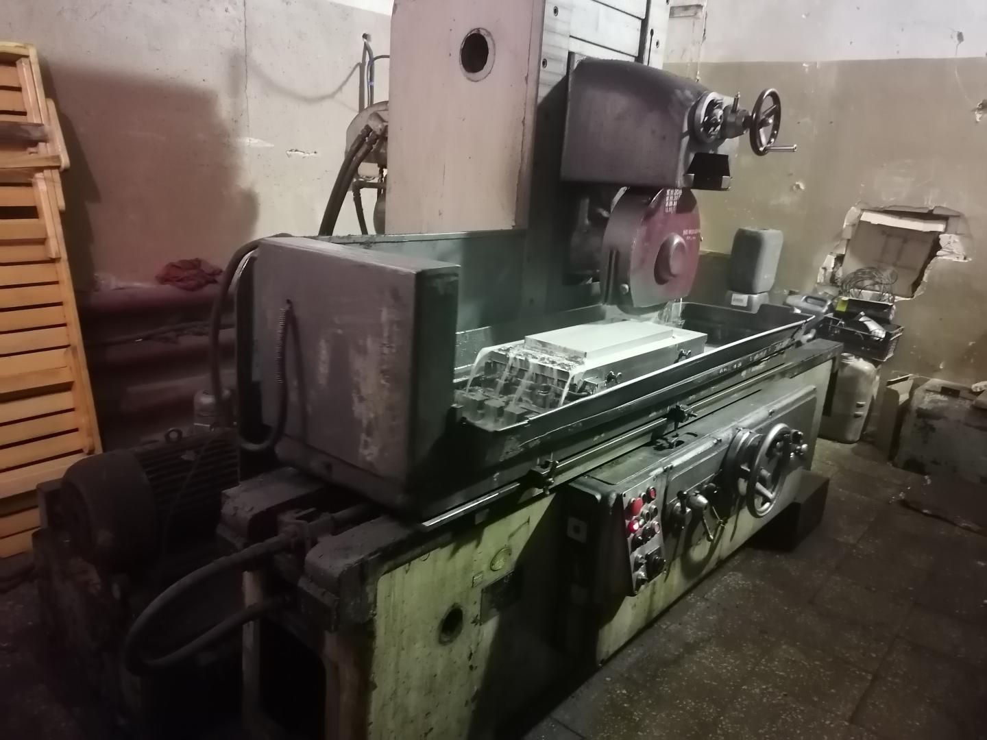 Плоскошлифовальный станок 3Б722