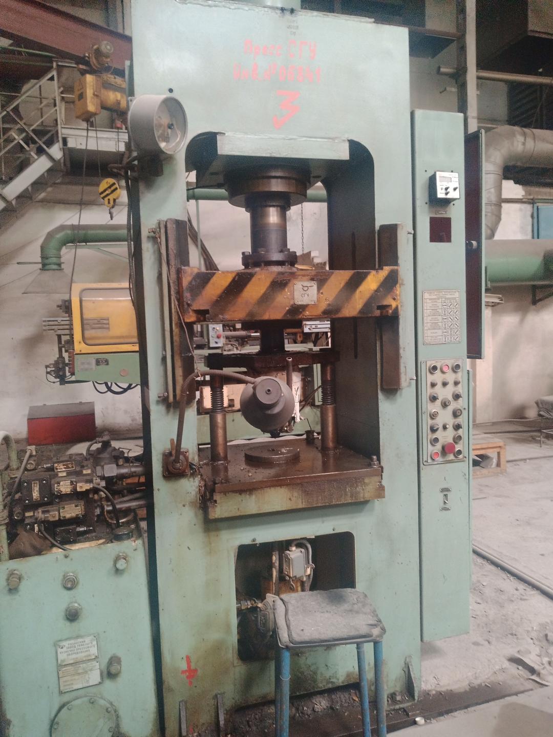 Пресс гидравлический для пластмасс СГУ,1991 г.в.