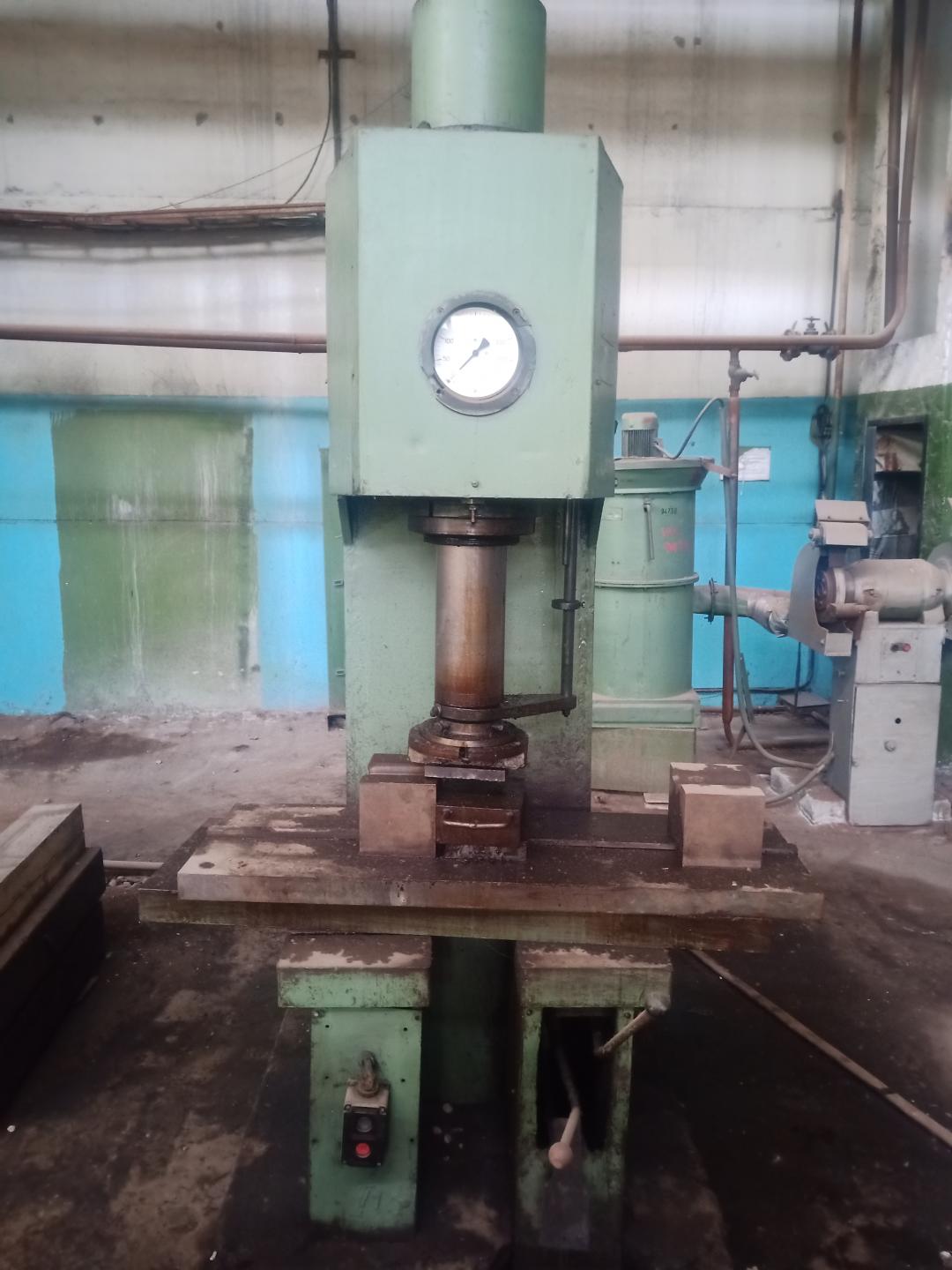 Пресс гидравлический П6328