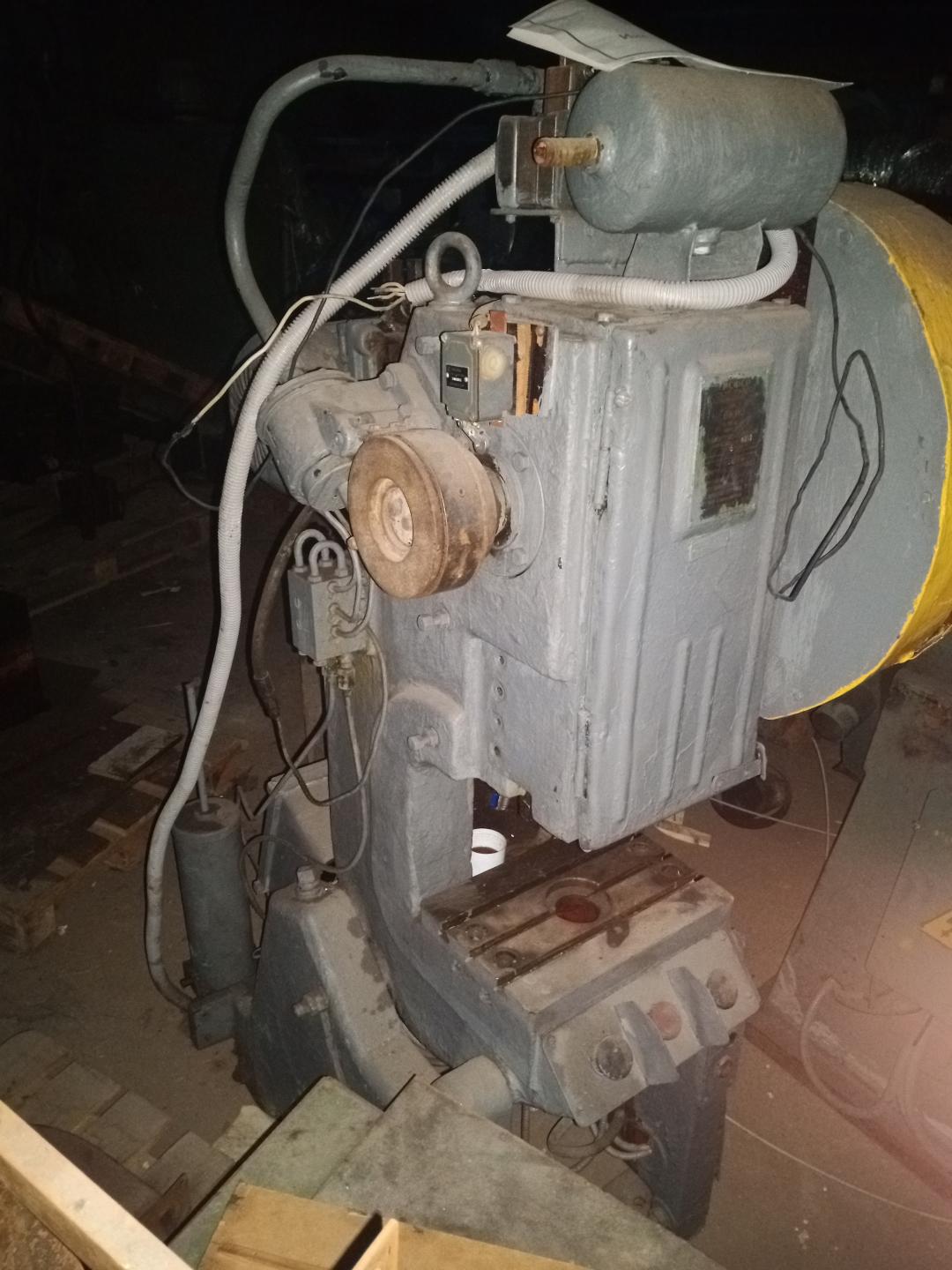 Пресс однокривошипный простого действия К2320, 196...