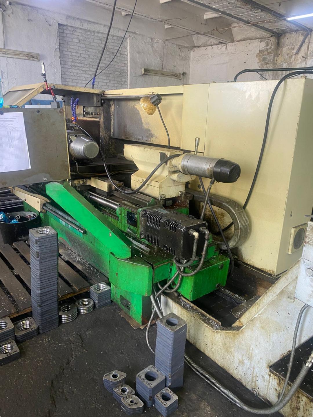 Токарно-винторезный станок с ЧПУ 16К20Ф3