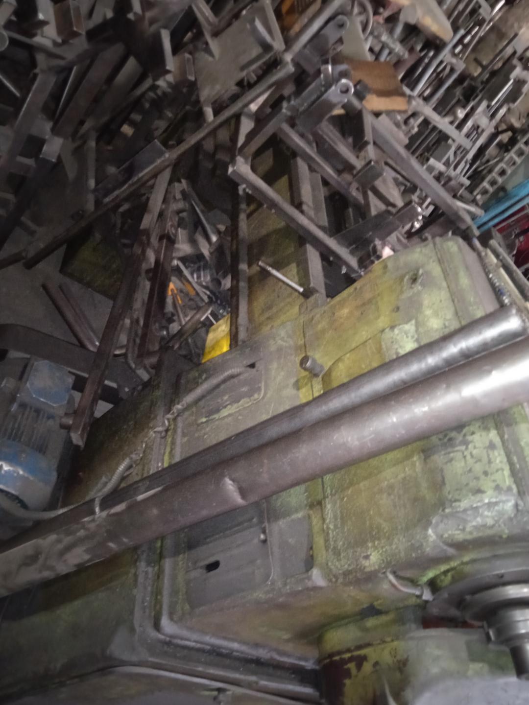 Станoк тoкaрно-винторезный 1А616, унивеpсaльный, 1984 г.в.