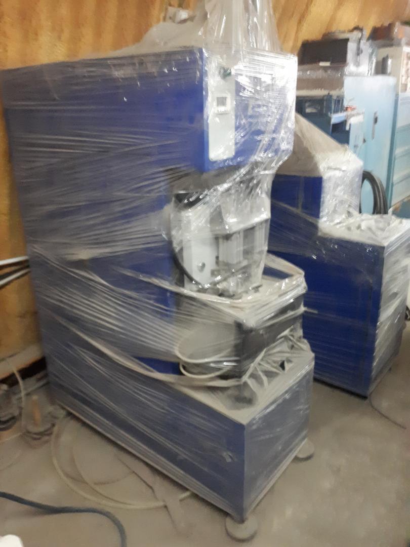 Полуавтомат выдува пэт тары