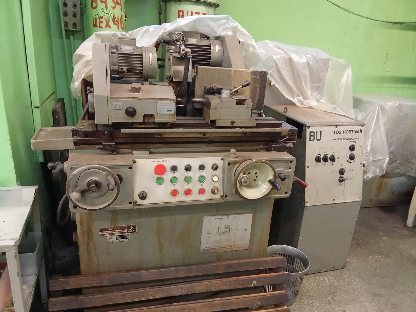 Круглошлифовальный станок TOS BU-16