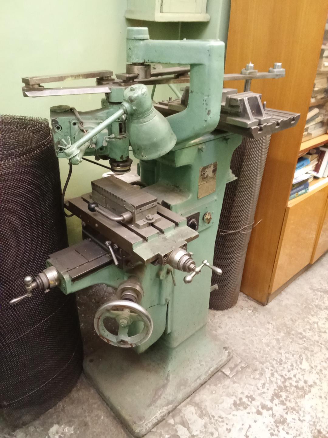 Копировально-фрезерный станок 6Л463