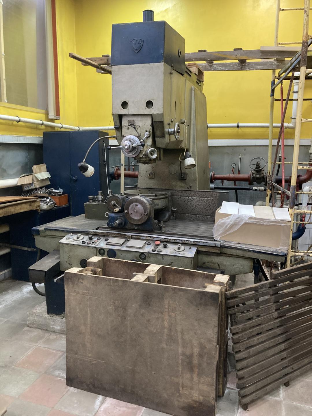 Координатно-расточной станок 2Д450