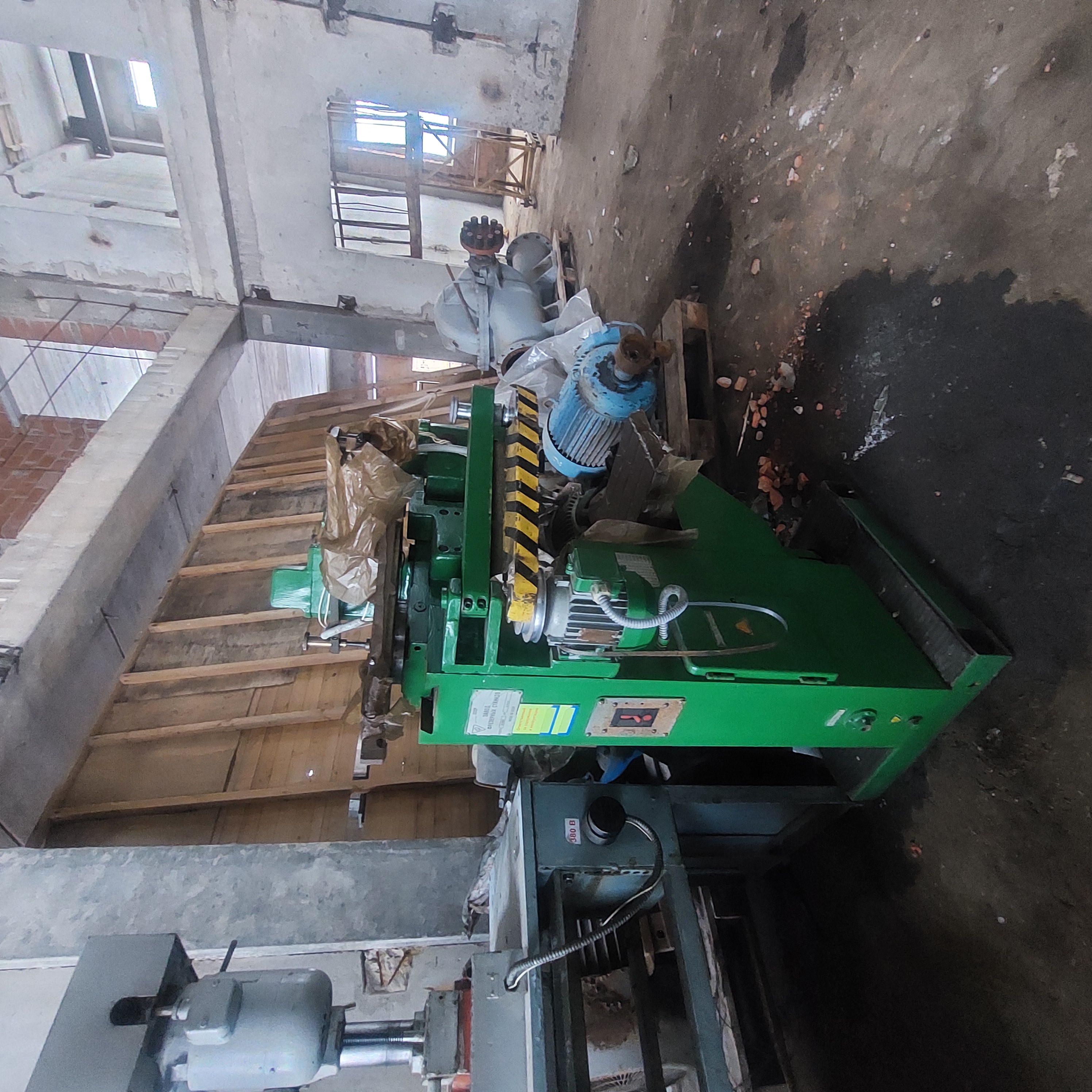 Гравировальный копировально-фрезерный станок 6Г463