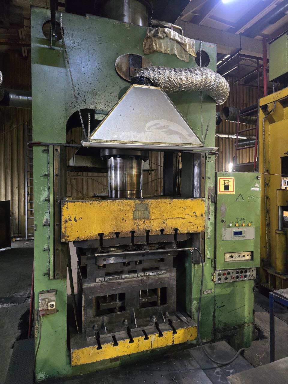 Пресс гидравлический ДБ-2436 400 тонн.