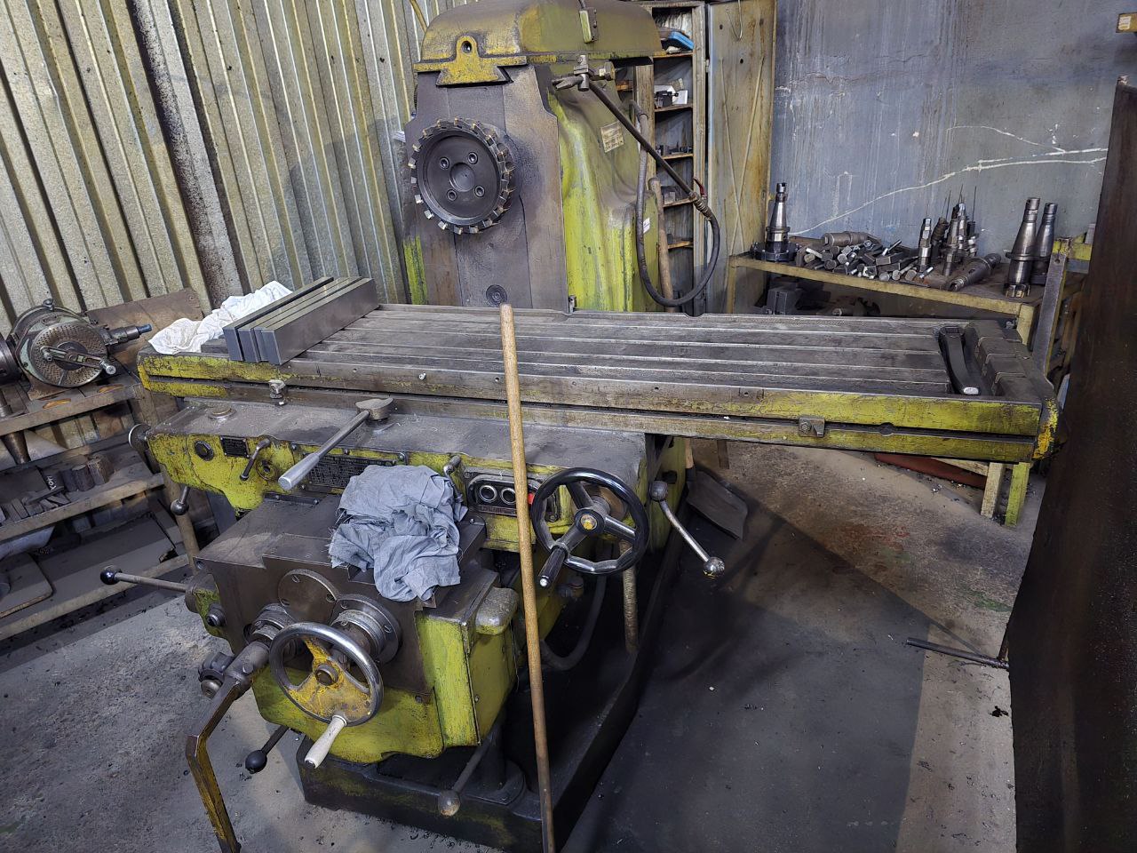 6М82 Станок горизонтально-фрезерный