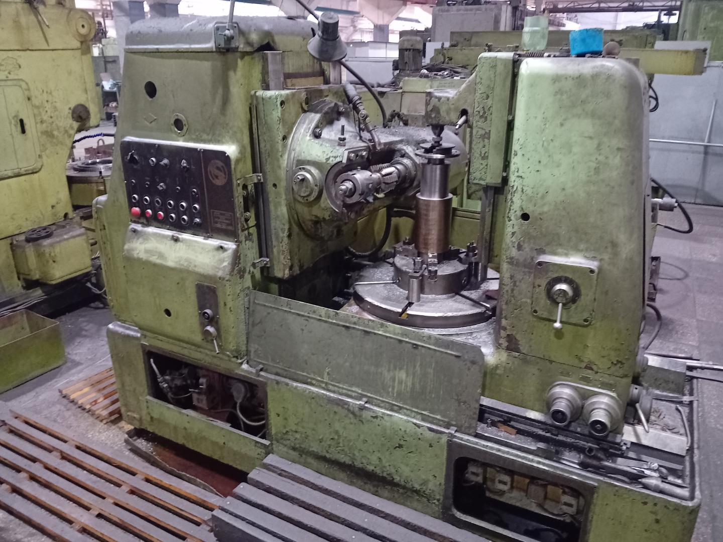 5К32А Станок зубофрезерный вертикальный полуавтома...