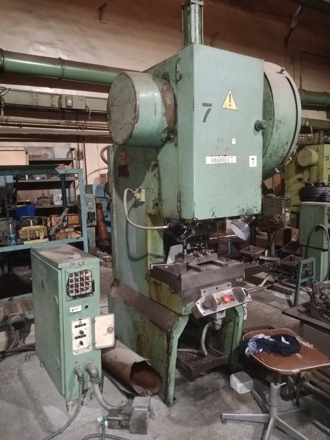 КД2124 Пресс однокривошипный