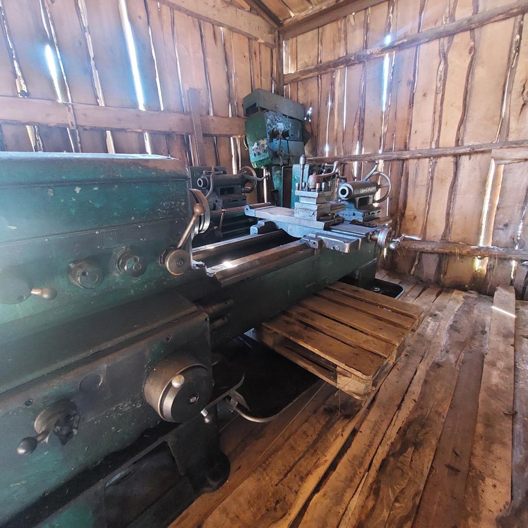 Токарно-винторезный станок 1к625