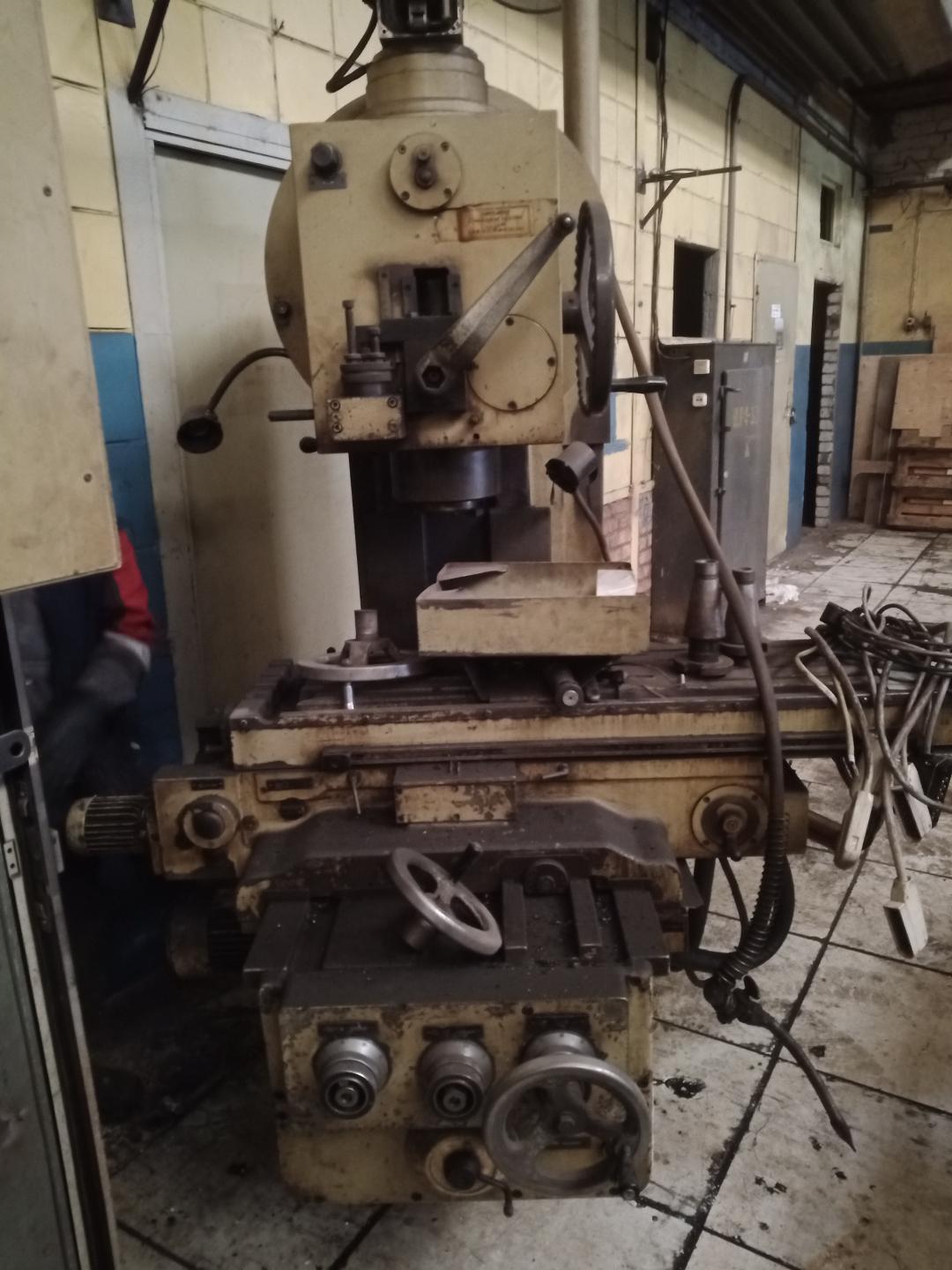 FSS-315 станок консольно-фрезерный вертикальный