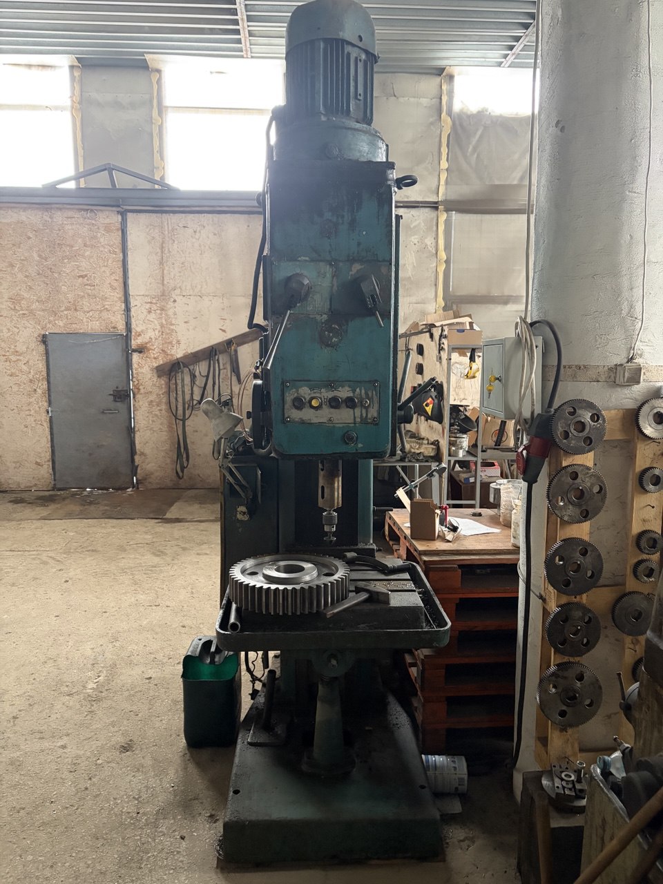 Вертикально-сверлильный станок 2Н150