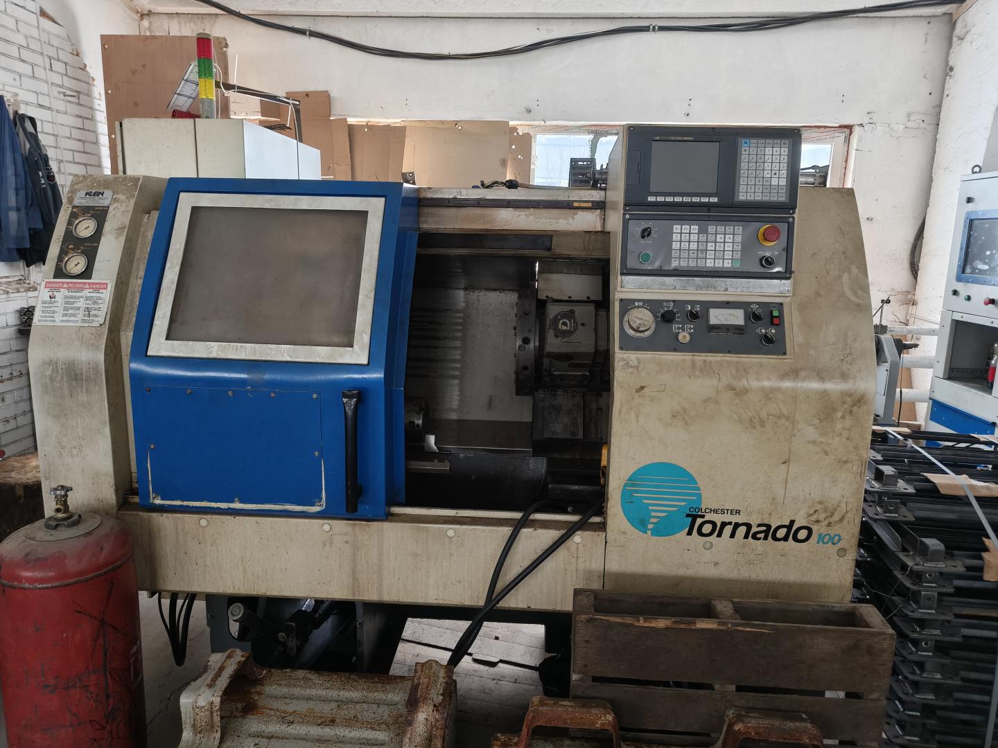 Токарный станок с ЧПУ Сolchester Tornado-100