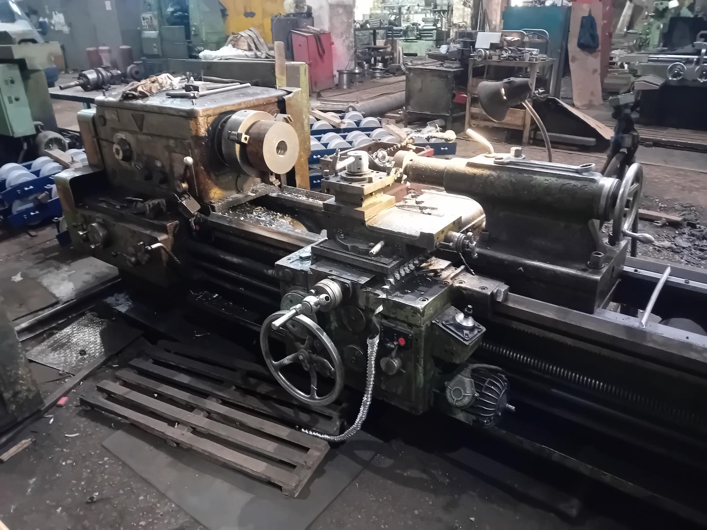 Токарно-винторезный 163 РМЦ 2800