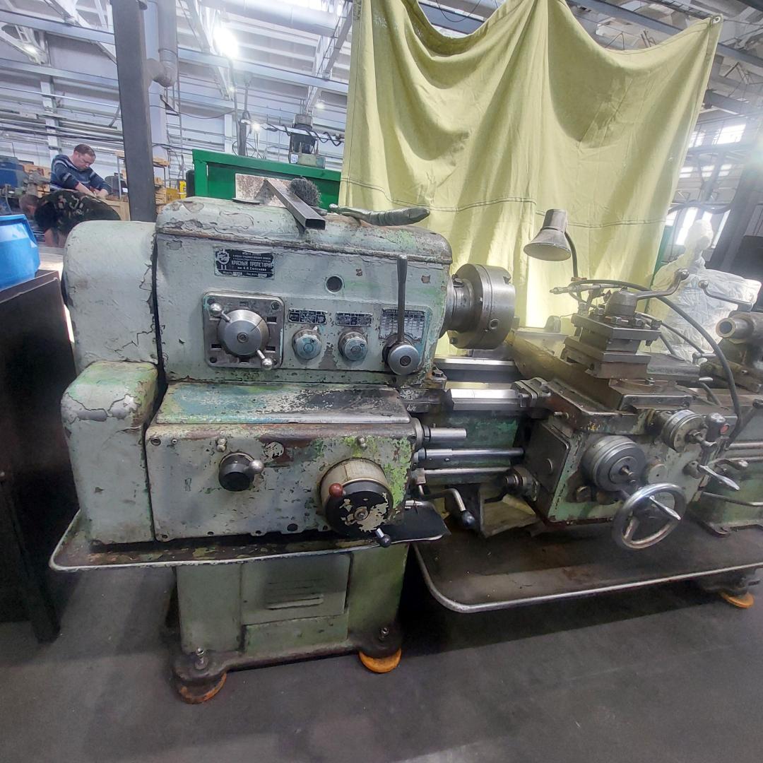 Токарный станок 1К62, универсальный.