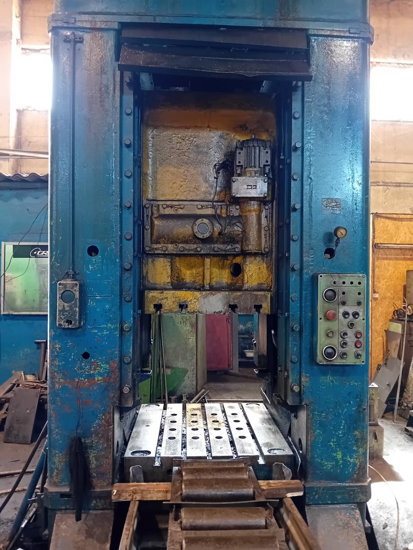 Пресс 315 т однокривошипный простого действия закр...