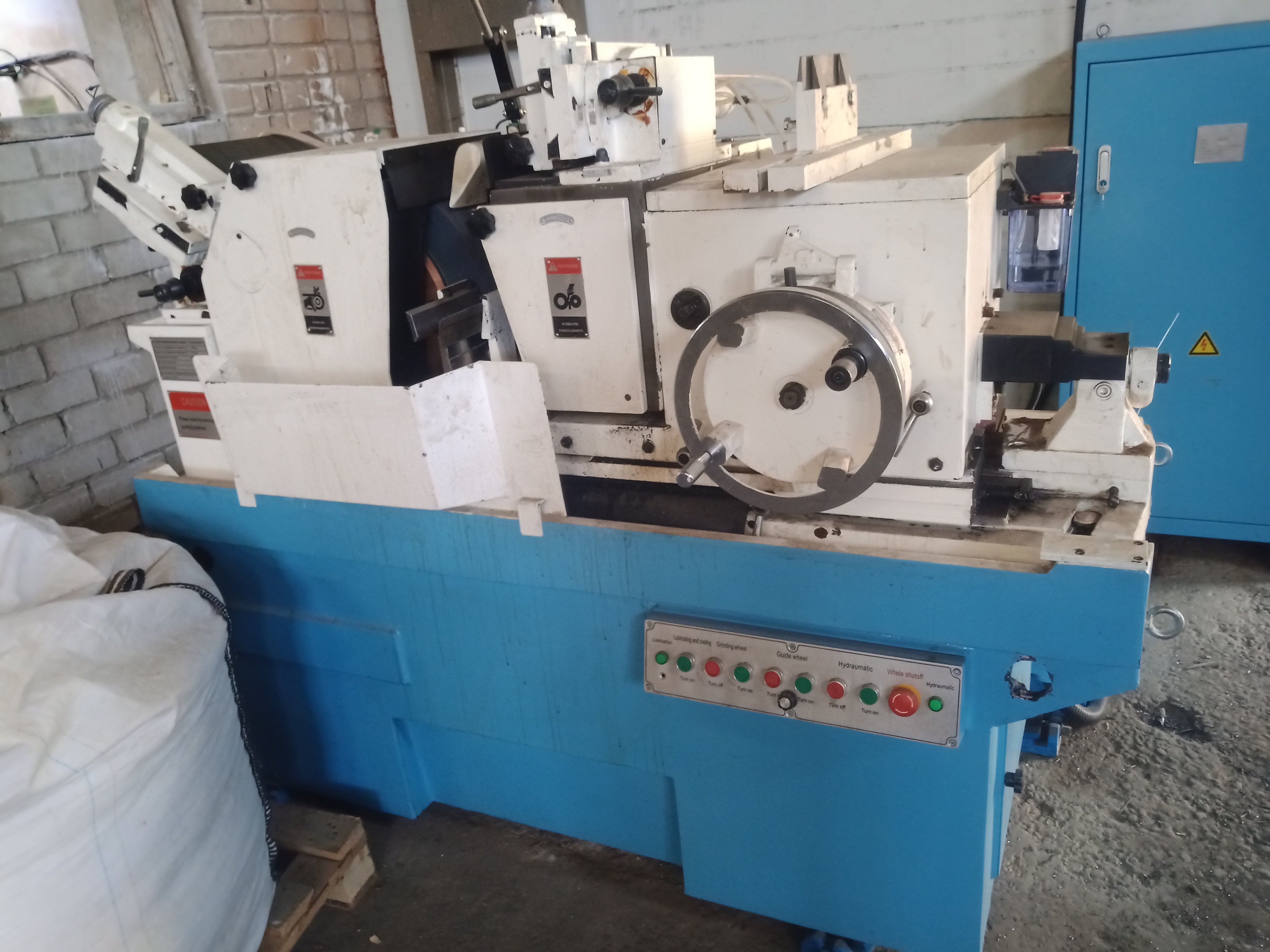 Бесцентрово шлифовальный станок BSH-80B